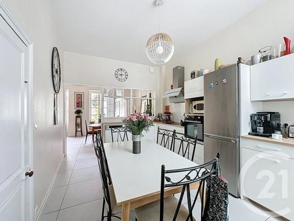 Maison à vendre  7 pièces - 137,80 m 2   LUCON  - 85
