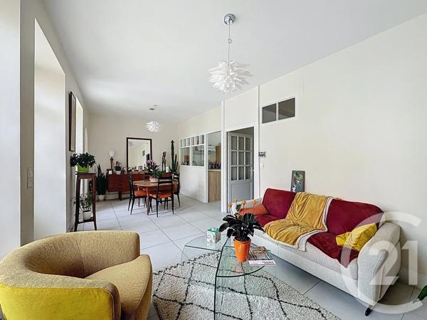 Maison à vendre  7 pièces - 137,80 m 2   LUCON  - 85