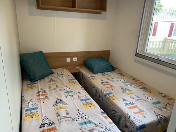 Mobil home 40 m2, 3 chambres à 20 m de la plage.