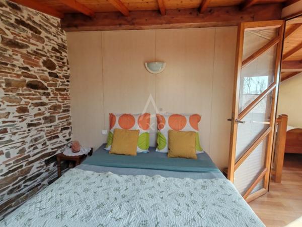 LE LOROUX-BOTTEREAU, ensemble de propriété maison + gîte + garages + terrain 2000m2 avec étang