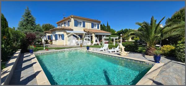 VILLA de charme avec T2 indépendant et piscine