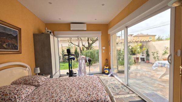 VILLA de charme avec T2 indépendant et piscine