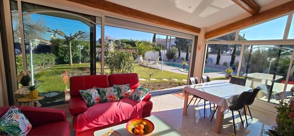 VILLA de charme avec T2 indépendant et piscine