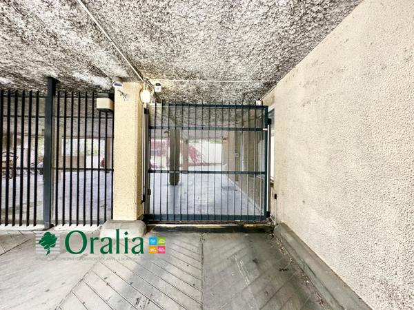 Parking · Location Bordeaux (33000)