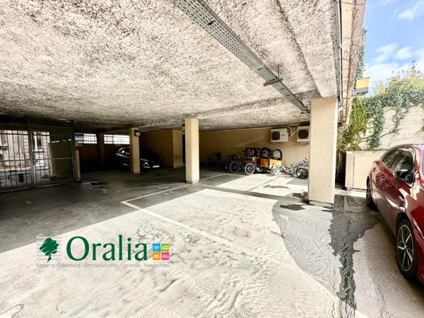 Parking · Location Bordeaux (33000)