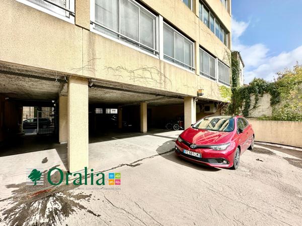 Parking · Location Bordeaux (33000)