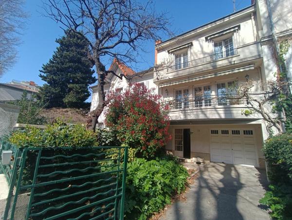 Maison à vendre    4 pièces •  Avignon