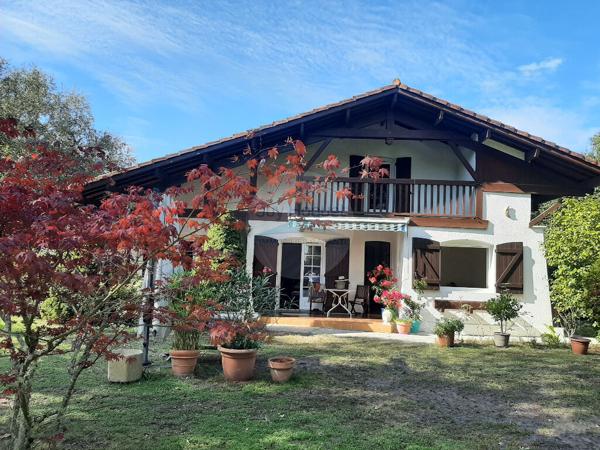 Maison 5 pièce(s) 141.28 m2 - STE EULALIE EN BORN