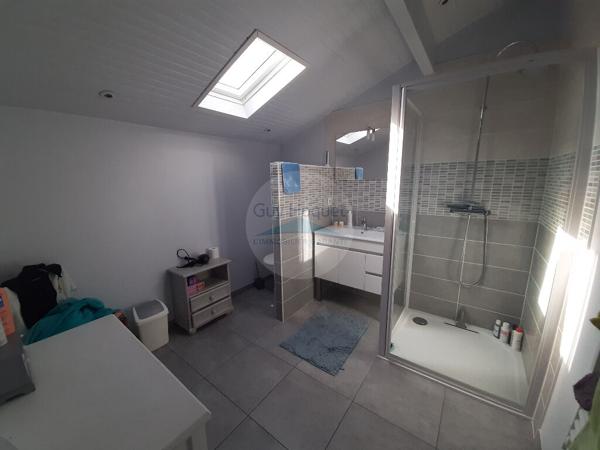 Maison 5 pièce(s) 141.28 m2 - STE EULALIE EN BORN