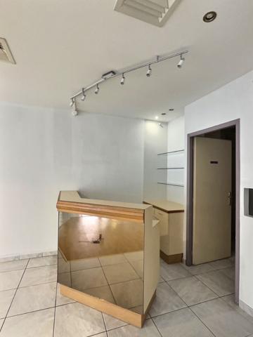 Local commercial centre ville Saint Avold 93 m2