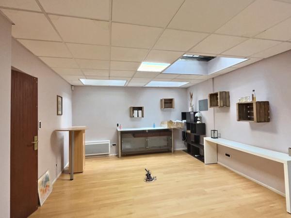 Local commercial centre ville Saint Avold 93 m2
