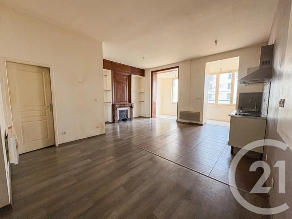 Appartement F3 à vendre  5 pièces - 90,26 m 2   VILLEFRANCHE SUR SAONE  - 69