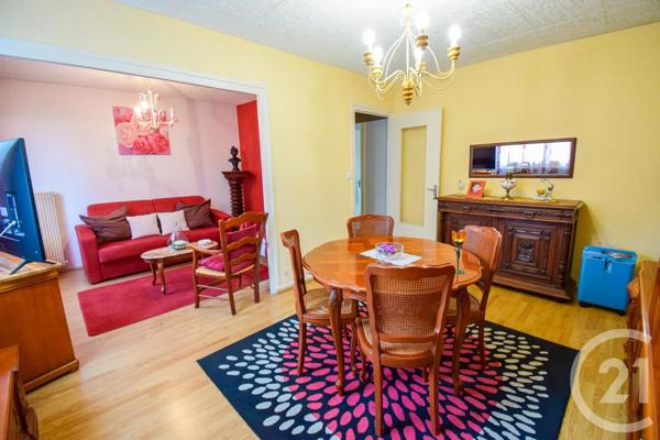 Appartement F3 à vendre  5 pièces - 90,26 m 2   VILLEFRANCHE SUR SAONE  - 69