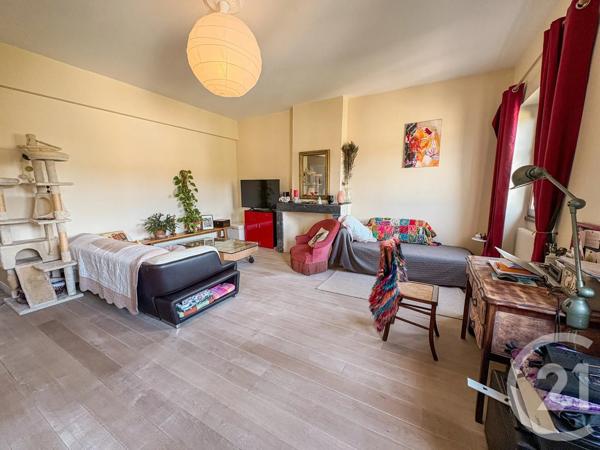 Appartement F3 à vendre  5 pièces - 90,26 m 2   VILLEFRANCHE SUR SAONE  - 69