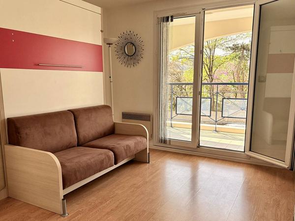 APPARTEMENT à VAUX SUR MER