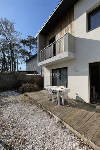 Maison duplex 68 m2 avec extérieurs et deux places de parking