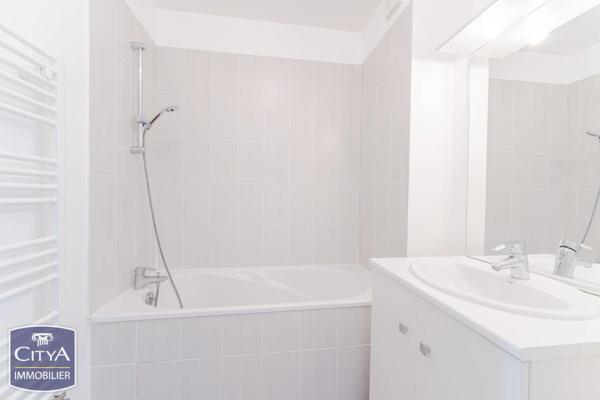 Maison à vendre 4 pièces 77m² Tours (37100)