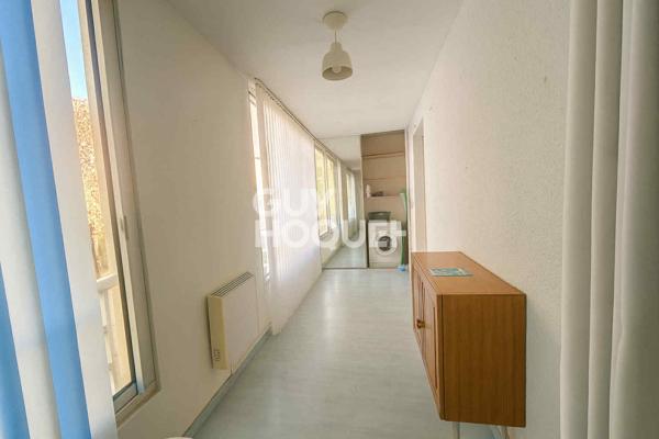 STUDIO MEUBLE 27 M2 + LOGGIA + PARKING