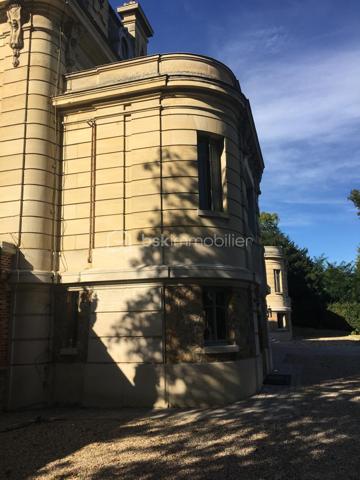 Demeure de 789,99 m²