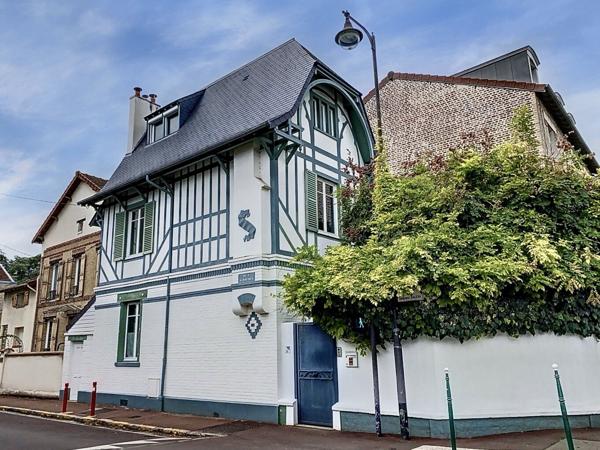 Maison 8 pièces de 206.49 m² - Rueil Malmaison