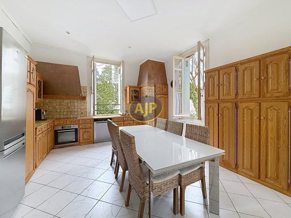 Appartement à vendre Arcachon - 3 pièces, 88m² avec 2 chambre(s) à 422 000€ - AJP Immobilier Bordeaux Nansouty