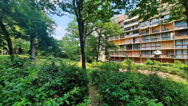 Appartement 4 pièces à vendre à Fontenay-le-Fleury - Calme et Confort