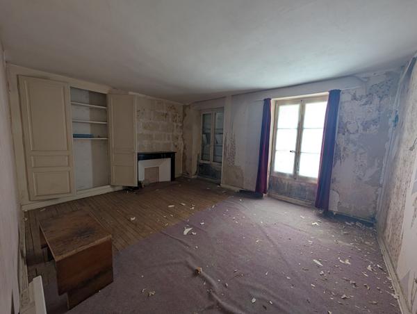 Maison à vendre à Châtillon sur Indre - 291 m²