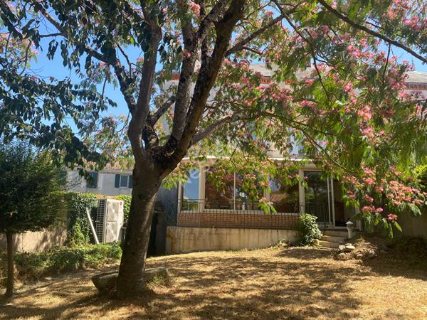 Maison Sevremoine 6 pièce(s) 102 m2