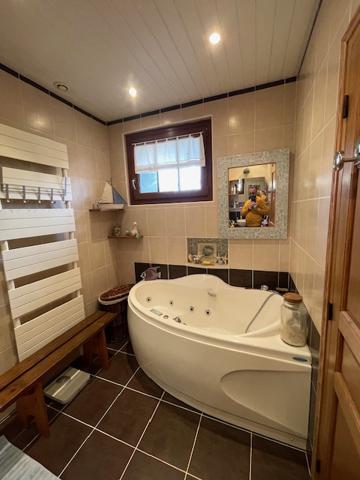 Character property with independent accommodation