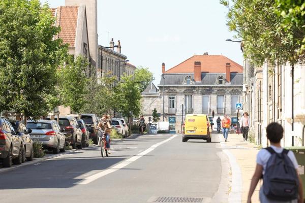 T3 avec Terrasse/Parking - Pied des Commerces