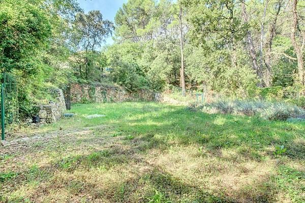 A VENDRE Terrain Lorgues 1000 m² Clôturé ! plat !