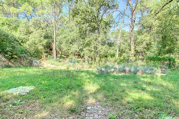 A VENDRE Terrain Lorgues 1000 m² Clôturé ! plat !