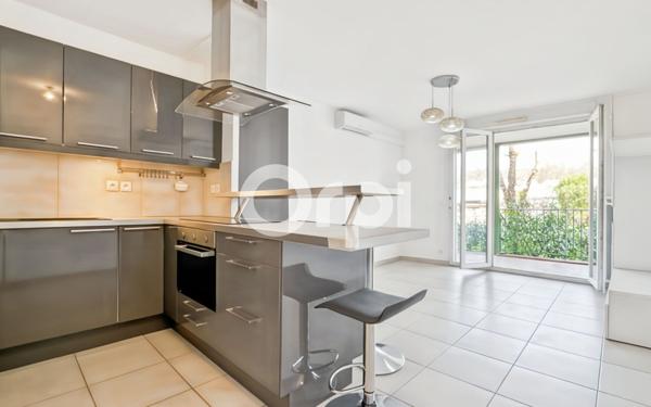 Appartement à vendre    2 pièces • 37 m2 Cogolin