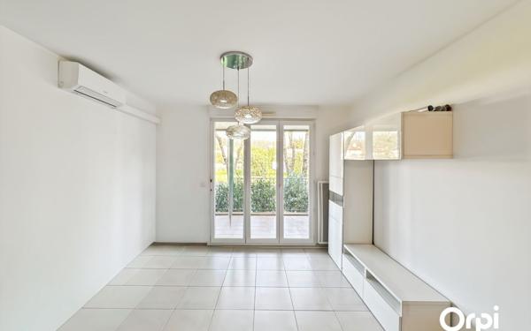 Appartement à vendre    2 pièces • 37 m2 Cogolin