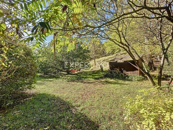 Ayguesvives (31450) À vendre à Ayguesvives : terrain constructible de 590 m2.