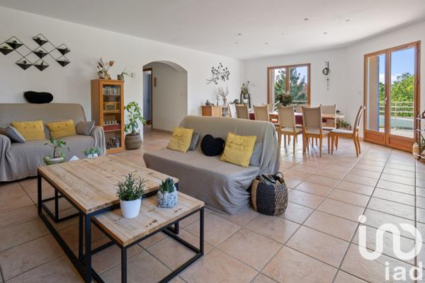 Maison à vendre 6 pièces 202 m² Neyron