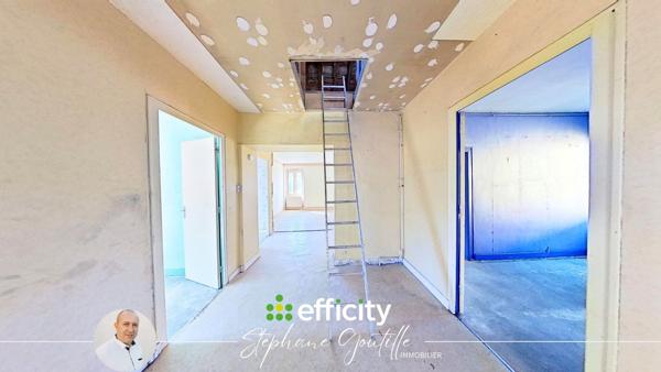 Appartement
         5 pièces
        - 143 m² 120 000 € *