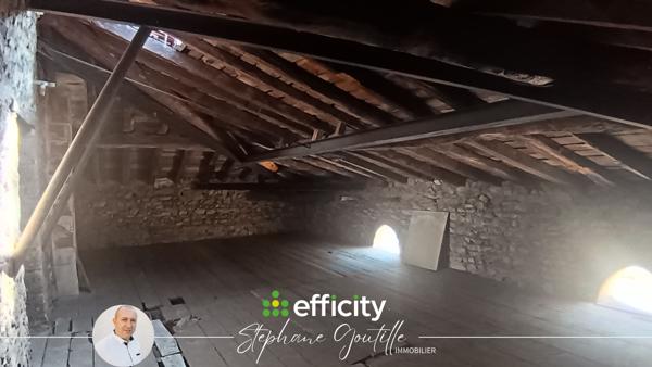 Appartement
         5 pièces
        - 143 m² 120 000 € *