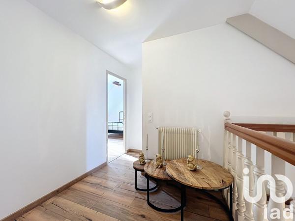 Maison traditionnelle 7 pièces de 175 m² à Othis (77280)