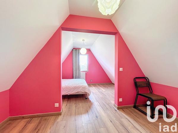 Maison traditionnelle 7 pièces de 175 m² à Othis (77280)