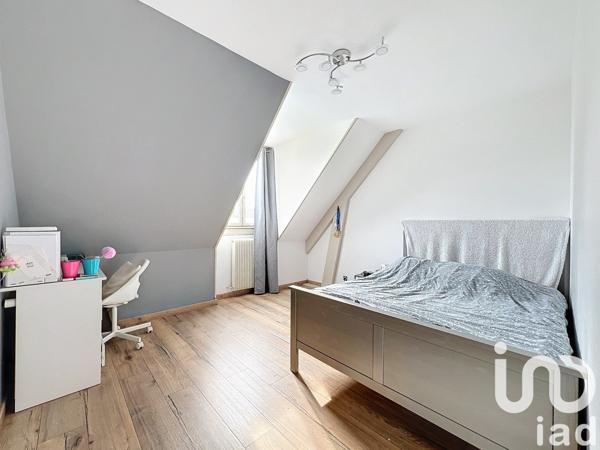 Maison traditionnelle 7 pièces de 175 m² à Othis (77280)