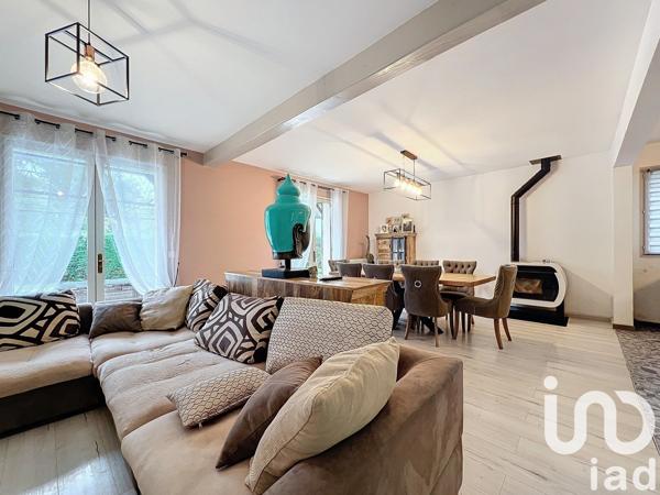 Maison traditionnelle 7 pièces de 175 m² à Othis (77280)