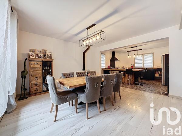 Maison traditionnelle 7 pièces de 175 m² à Othis (77280)