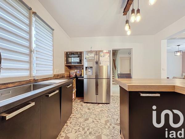 Maison traditionnelle 7 pièces de 175 m² à Othis (77280)