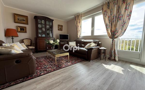 Appartement à vendre    5 pièces • 99,63 m2 Douai