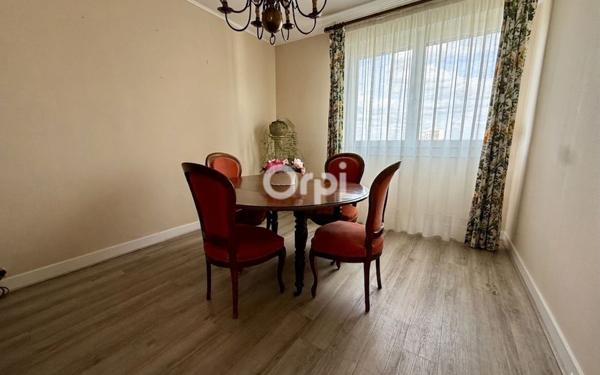 Appartement à vendre    5 pièces • 99,63 m2 Douai