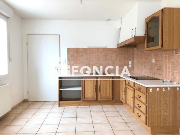 Location Maison 5 pièces 101.78 m² - 8 BIS RUE DU PUITS DE L'ORME Crepy 02870