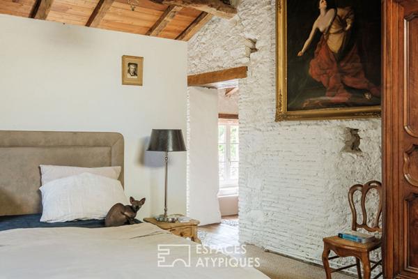 Maison de caractère du XVe, avec grand étang pittoresque