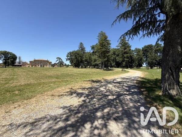 Maison à vendre 8 pièces 347,5 m² Fronton