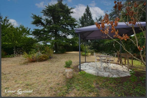 Maison familiale rénovée avec appartement indépendant en bordure de Rivière à vendre 9 pièces PINEUILH (33)